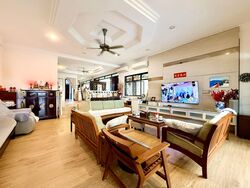 Phillips Avenue (D19), Terrace #577090731